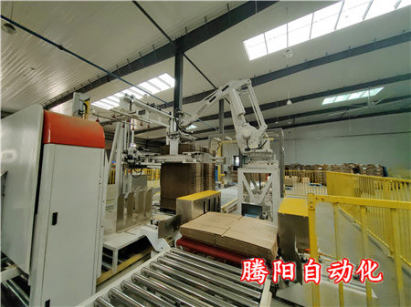 印刷紙箱碼垛機器人