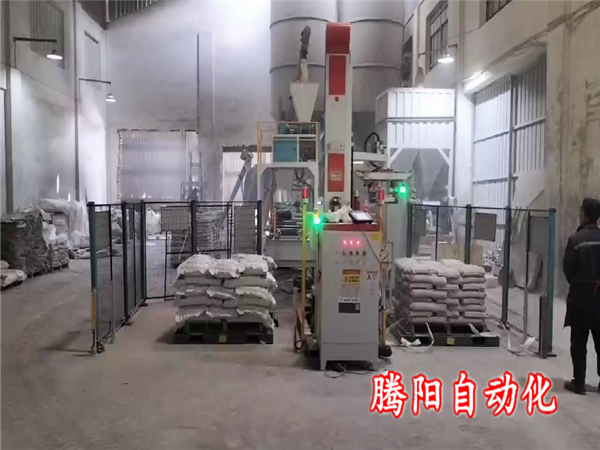 水泥立柱碼垛機(jī)占地小解決重體力搬運(yùn)工作